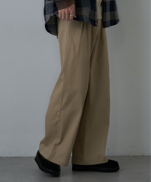 COLONY 2139（コロニートゥーワンスリーナイン）の「ヘビーツイルストレッチダブルタックパンツ（その他パンツ・メンズ・ブラック/ベージュ・MEDIUM/LARGE）」の17枚目の写真