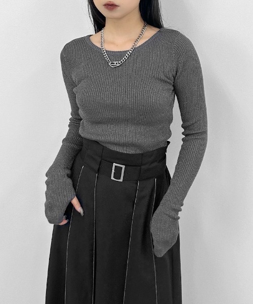 LVEU.(ラブユ.)の「【LVEU.】ラメリブクルーネックニットトップス / トップス ニット ラメ リブ クルーネック サムホール フィンガーホール プルオーバー ブラック チャコール シルバー(ニット/セーター・レディース・ブラック/チャコールグレー/シルバー/ネイビー系/ブラック系その他・FREE)」の3枚目の写真