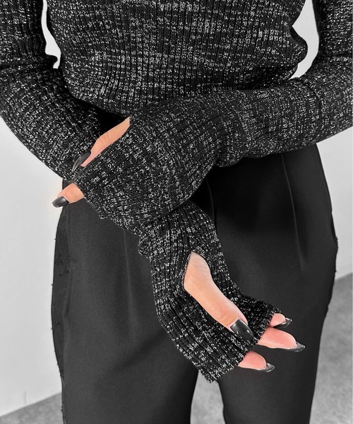 LVEU.(ラブユ.)の「【LVEU.】ラメリブクルーネックニットトップス / トップス ニット ラメ リブ クルーネック サムホール フィンガーホール プルオーバー ブラック チャコール シルバー(ニット/セーター・レディース・ブラック/チャコールグレー/シルバー/ネイビー系/ブラック系その他・FREE)」の21枚目の写真