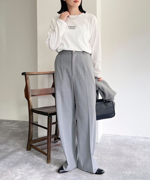 fredy emue（フレディエミュ）の「刺繍微起毛ロンTシャツ（Tシャツ/カットソー・レディース・ライトグレー/オフホワイト/グレイッシュベージュ・38）」の5枚目の写真