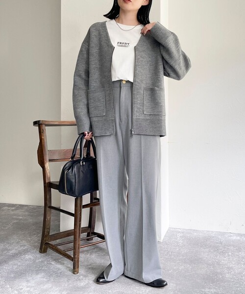 fredy emue（フレディエミュ）の「刺繍微起毛ロンTシャツ（Tシャツ/カットソー・レディース・ライトグレー/オフホワイト/グレイッシュベージュ・38）」の13枚目の写真