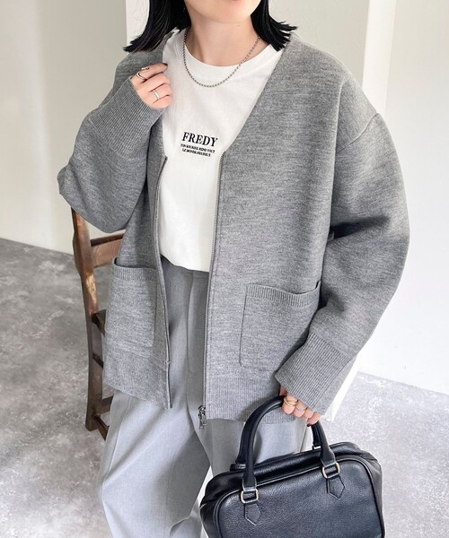 fredy emue（フレディエミュ）の「刺繍微起毛ロンTシャツ（Tシャツ/カットソー・レディース・ライトグレー/オフホワイト/グレイッシュベージュ・38）」の14枚目の写真