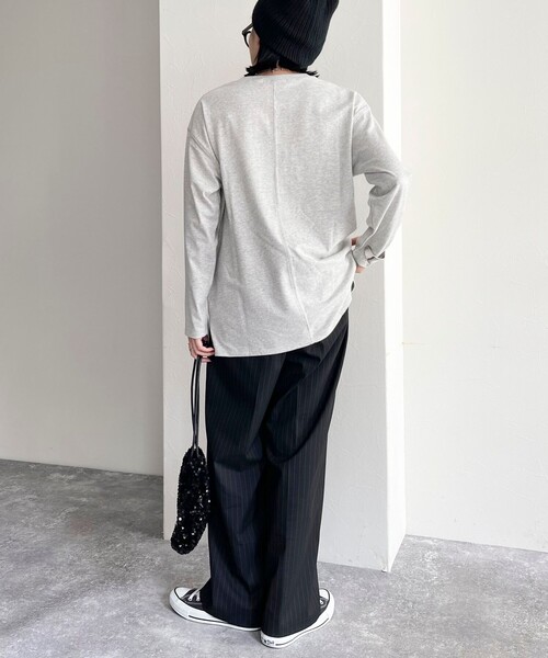 fredy emue（フレディエミュ）の「刺繍微起毛ロンTシャツ（Tシャツ/カットソー・レディース・ライトグレー/オフホワイト/グレイッシュベージュ・38）」の17枚目の写真