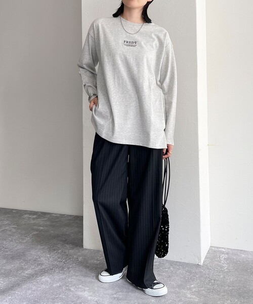 fredy emue（フレディエミュ）の「刺繍微起毛ロンTシャツ（Tシャツ/カットソー・レディース・ライトグレー/オフホワイト/グレイッシュベージュ・38）」の19枚目の写真