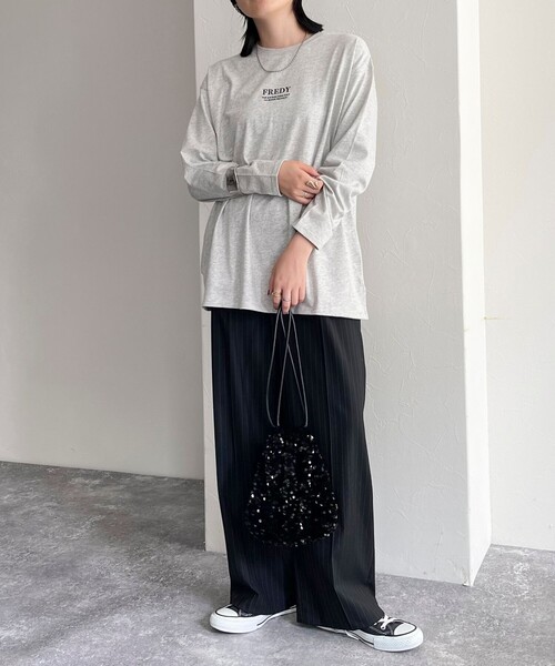 fredy emue（フレディエミュ）の「刺繍微起毛ロンTシャツ（Tシャツ/カットソー・レディース・ライトグレー/オフホワイト/グレイッシュベージュ・38）」の20枚目の写真