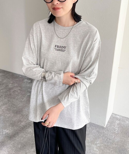 fredy emue（フレディエミュ）の「刺繍微起毛ロンTシャツ（Tシャツ/カットソー・レディース・ライトグレー/オフホワイト/グレイッシュベージュ・38）」の21枚目の写真