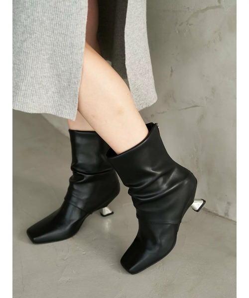 Bella lume(ベッラルーメ)の「《Bella Lume(ベッラルーメ)》クランプルブーツ(ブーツ・レディース・ブラック・MEDIUM/LARGE/SMALL)」の13枚目の写真