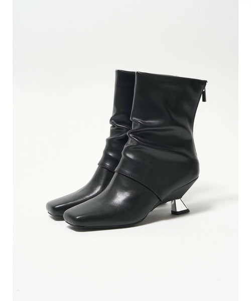 Bella lume(ベッラルーメ)の「《Bella Lume(ベッラルーメ)》クランプルブーツ(ブーツ・レディース・ブラック・MEDIUM/LARGE/SMALL)」の2枚目の写真