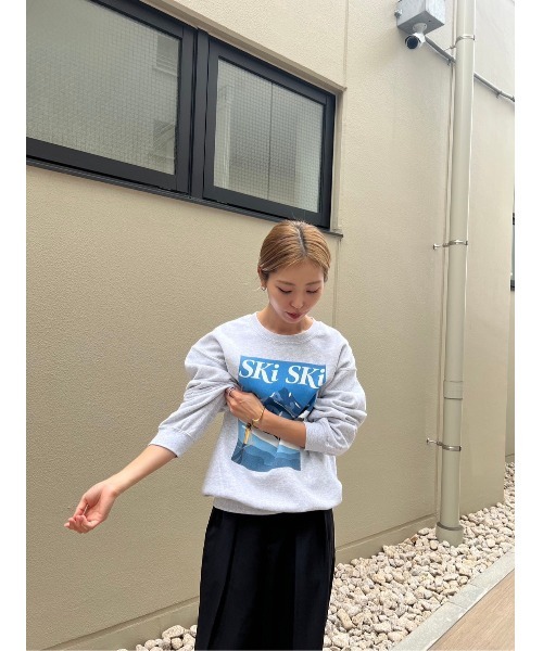 BLACK BY MOUSSY（ブラックバイマウジー）の「ski ski sweat tops(スキースキースウェットトップス)（スウェット・レディース・トップグレー/ボルドー・FREE）」の9枚目の写真