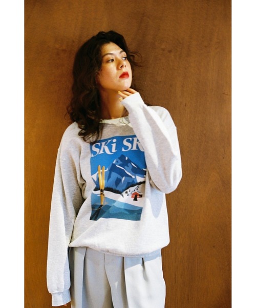 BLACK BY MOUSSY（ブラックバイマウジー）の「ski ski sweat tops(スキースキースウェットトップス)（スウェット・レディース・トップグレー/ボルドー・FREE）」の3枚目の写真