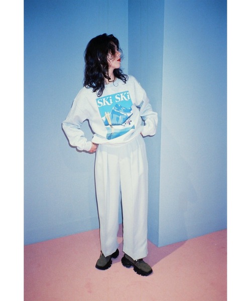 BLACK BY MOUSSY（ブラックバイマウジー）の「ski ski sweat tops(スキースキースウェットトップス)（スウェット・レディース・トップグレー/ボルドー・FREE）」の5枚目の写真