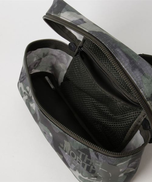 THE NORTH FACE（ザノースフェイス）の「ザ・ノース・フェイス　ウェストバッグ　/　BCファニーパック（ボディバッグ/ウエストポーチ・メンズ・グレー/レッド/ブラック/その他/ブルー系その他/ブルー系その他2/ブラック×ゴールド/オフホワイト/ホワイト/ブラック系その他/カモフラージュ・ONE SIZE）」の14枚目の写真