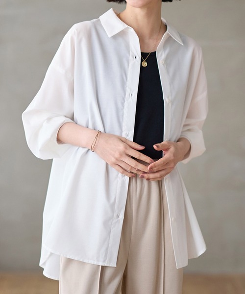 Viola e Viola(ヴィオラエヴィオラ)の「イージーケアゆったりシャツ(シャツ/ブラウス・レディース・グリーン系その他/ブルー系その他/ホワイト・M/L/LL/3L/4L/5L)」の22枚目の写真