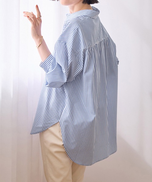 Viola e Viola(ヴィオラエヴィオラ)の「イージーケアゆったりシャツ(シャツ/ブラウス・レディース・グリーン系その他/ブルー系その他/ホワイト・M/L/LL/3L/4L/5L)」の8枚目の写真