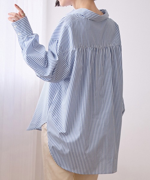 Viola e Viola(ヴィオラエヴィオラ)の「イージーケアゆったりシャツ(シャツ/ブラウス・レディース・グリーン系その他/ブルー系その他/ホワイト・M/L/LL/3L/4L/5L)」の16枚目の写真