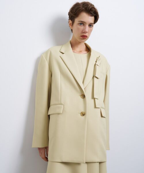 LANVIN en Bleu(ランバンオンブルー)の「リボンブローチテーラードジャケット(その他アウター・レディース・ブラック・36/38)」の4枚目の写真