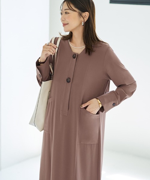 STYLE DELI（スタイルデリ）の「フロント２ボタン台形ネックワンピース（ワンピース・レディース・モカ/ブラック・MEDIUM/SMALL）」の10枚目の写真