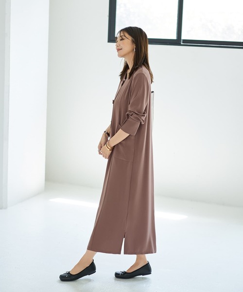 STYLE DELI（スタイルデリ）の「フロント２ボタン台形ネックワンピース（ワンピース・レディース・モカ/ブラック・MEDIUM/SMALL）」の11枚目の写真