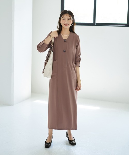STYLE DELI（スタイルデリ）の「フロント２ボタン台形ネックワンピース（ワンピース・レディース・モカ/ブラック・MEDIUM/SMALL）」の12枚目の写真