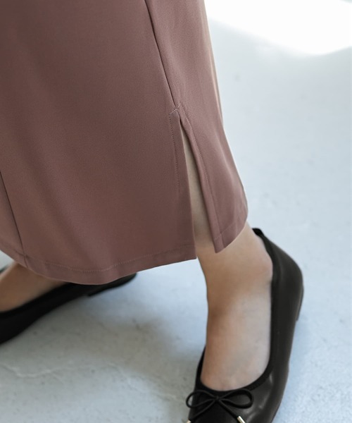 STYLE DELI（スタイルデリ）の「フロント２ボタン台形ネックワンピース（ワンピース・レディース・モカ/ブラック・MEDIUM/SMALL）」の17枚目の写真