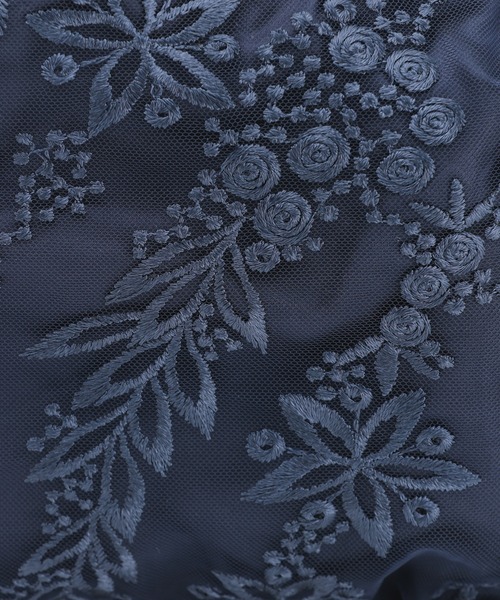 haremode(ハレモード)の「花柄刺繍パーティーサブバッグ(エコバッグ/サブバッグ・レディース・ベージュ/ネイビー/モカ/シルバー・FREE)」の5枚目の写真