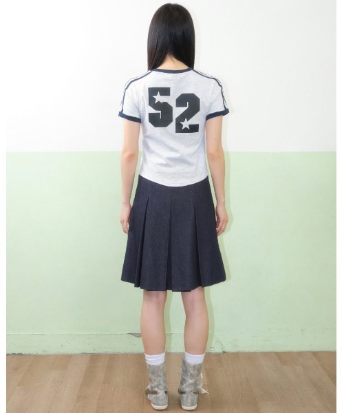 AMESWORLDWIDE(アメスワールドワイド)の「A'GEM/9 × .kom 『AMESWORLDWIDE/アメスワールドワイド』A NUMBERING LINETAPE TEE /ナンバリングラインテープTEE(Tシャツ/カットソー・レディース・アイボリー/ブラック/グレー・S)」の6枚目の写真