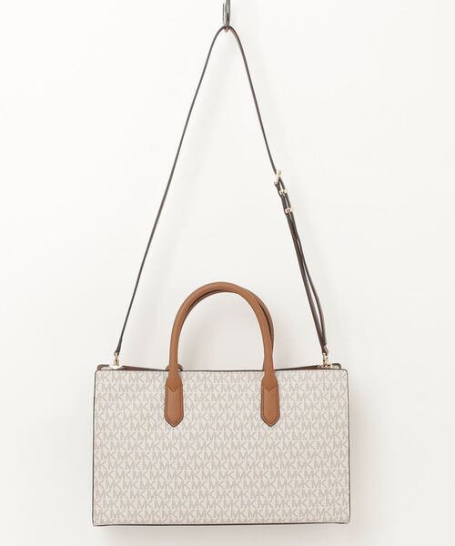 MICHAEL KORS(マイケルコース)の「MICHAEL KORS Scarlett Medium Signature Logo Satchel マイケルコース スカーレット ミディアム サッチェルバッグ(ショルダーバッグ・レディース・ホワイト系その他/ブラウン・FREE)」の14枚目の写真