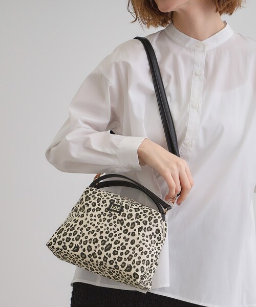 Lee（リー）の「【Lee別注】ダブルハンドル2WAYショルダー（ショルダーバッグ・レディース・レオパード/シルバー系その他5/ダークグレー/ブラック・00）」の4枚目の写真