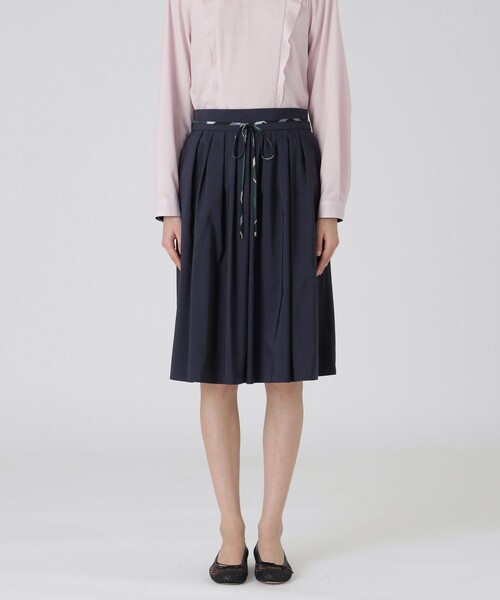 BLUE LABEL CRESTBRIDGE（ブルーレーベルクレストブリッジ）の「デュアルライトウェザースカート（スカート・レディース・ホワイト/ダークネイビー/グリーン/ベージュ・36/38）」の4枚目の写真