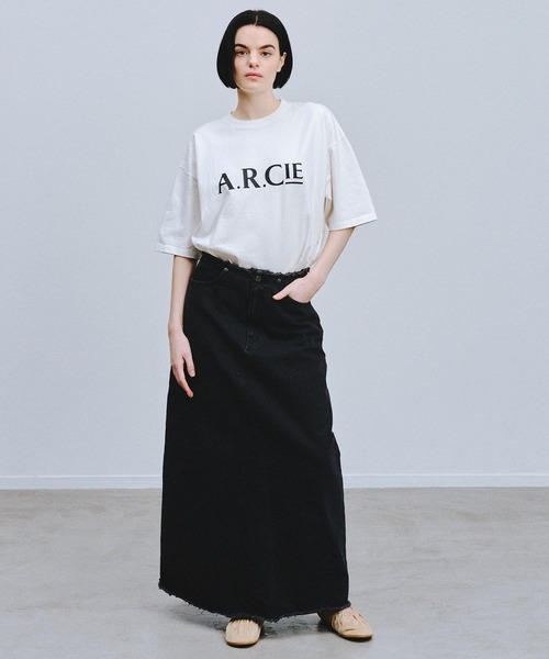 AMERICAN RAG CIE(アメリカンラグシー)の「【AMERICAN RAG CIE】A.R.Cie Tシャツ(ユニセックス)(Tシャツ/カットソー・レディース・ホワイト/ブラック・LARGE/MEDIUM)」の5枚目の写真