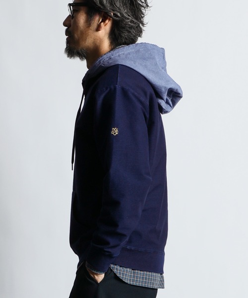 The DUFFER of ST.GEORGE（ザダファーオブセントジョージ）の「[INDIGO LABEL] INDIGO SWITCHING PARKA：インディゴ 切替デザイン ハーフジップパーカー（パーカー・メンズ・インディゴブルー・MEDIUM/LARGE/X-LARGE）」の4枚目の写真