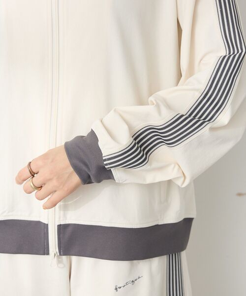 CRAFT STANDARD BOUTIQUE（クラフトスタンダードブティック）の「速乾/UVカット/イージーケア トラックジャケット（ジャージ・レディース・ラベンダー/ブルーグレー/アイボリー/ブルー/チャコールグレー/ブラック・S/M/L）」の20枚目の写真