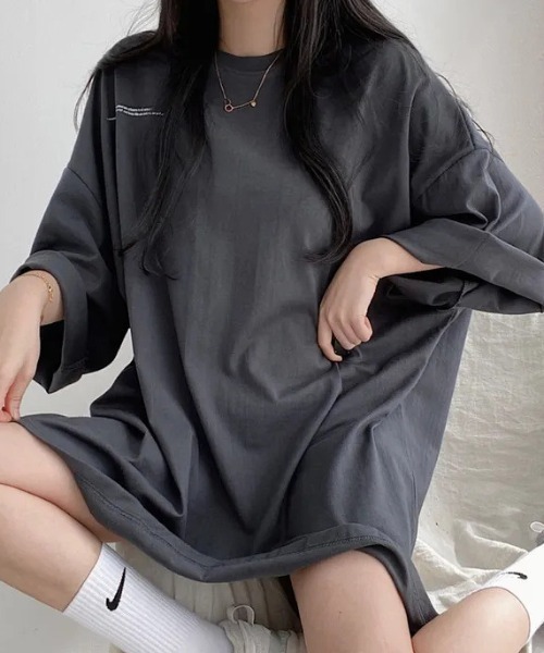 Teem Store(チームストア)の「ムーンプリントオーバーサイズビッグTシャツ(Tシャツ/カットソー・レディース・ブラック/グレー/ブルー/ホワイト・M/L)」の17枚目の写真