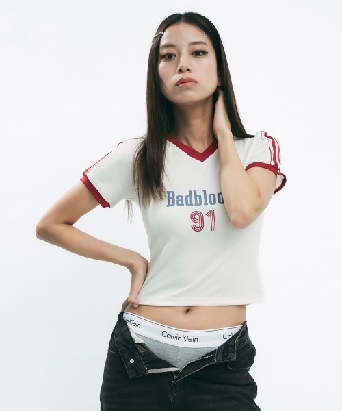 Clum(クルム)の「Ringer neck design short T-shirt / リンガーネックデザインチビTシャツ(Tシャツ/カットソー・レディース・ブラック/アイボリー・MEDIUM/SMALL)」の6枚目の写真