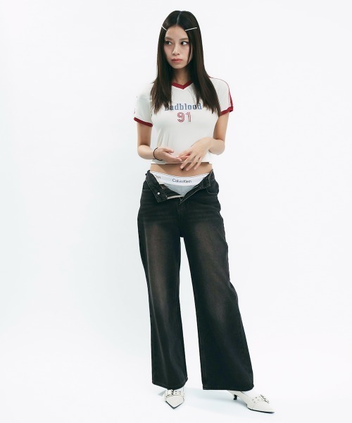 Clum(クルム)の「Ringer neck design short T-shirt / リンガーネックデザインチビTシャツ(Tシャツ/カットソー・レディース・ブラック/アイボリー・MEDIUM/SMALL)」の11枚目の写真
