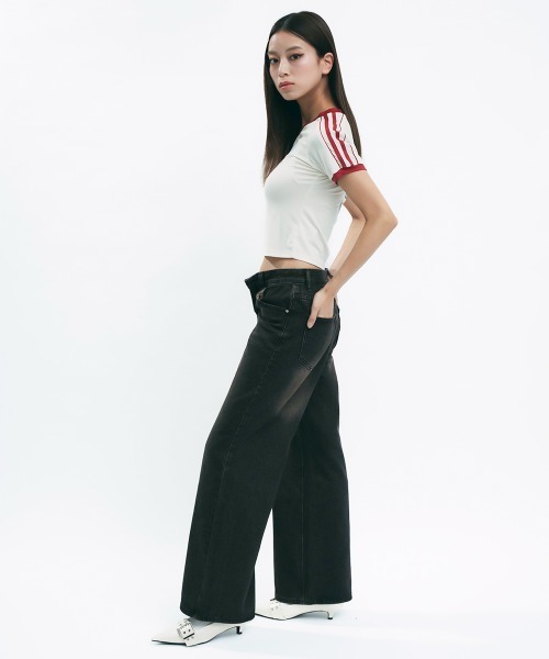 Clum(クルム)の「Ringer neck design short T-shirt / リンガーネックデザインチビTシャツ(Tシャツ/カットソー・レディース・ブラック/アイボリー・MEDIUM/SMALL)」の15枚目の写真