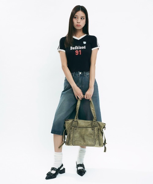 Clum(クルム)の「Ringer neck design short T-shirt / リンガーネックデザインチビTシャツ(Tシャツ/カットソー・レディース・ブラック/アイボリー・MEDIUM/SMALL)」の22枚目の写真