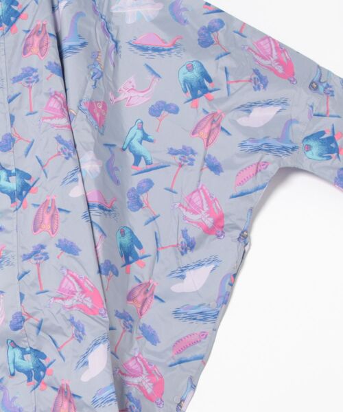 KiU（キウ）の「KiU/キウ 　NEW STANDARD RAIN PONCHO 2ND ROLLING CRADLE（レインコート/ポンチョ・レディース・グレー/ブラック・FREE）」の4枚目の写真