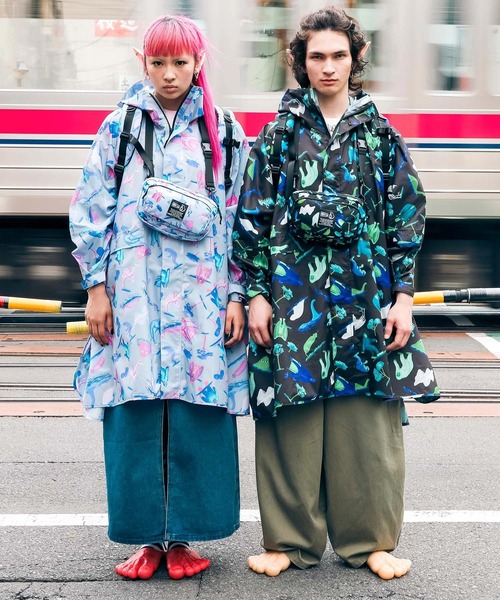 KiU（キウ）の「KiU/キウ 　NEW STANDARD RAIN PONCHO 2ND ROLLING CRADLE（レインコート/ポンチョ・レディース・グレー/ブラック・FREE）」の18枚目の写真