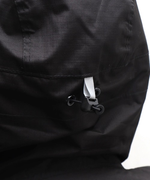 KiU（キウ）の「KiU/キウ 　NEW STANDARD RAIN PONCHO 2ND ROLLING CRADLE（レインコート/ポンチョ・レディース・グレー/ブラック・FREE）」の22枚目の写真