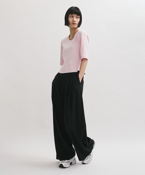 ADAM ET ROPE'（アダムエロペ）の「【サステナブル】クールタッチニットTシャツ（Tシャツ/カットソー・レディース・ブラック/ホワイト/ダークブラウン/ピンク系その他2・FREE）」の11枚目の写真