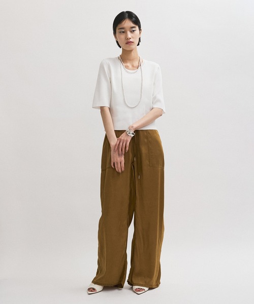 ADAM ET ROPE'（アダムエロペ）の「【サステナブル】クールタッチニットTシャツ（Tシャツ/カットソー・レディース・ブラック/ホワイト/ダークブラウン/ピンク系その他2・FREE）」の12枚目の写真