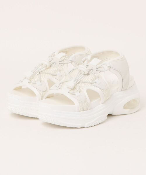 SPINNS(スピンズ)の「メッシュサンダル/コード紐(サンダル・レディース・ブラック/グレー/ホワイト・M/L)」の2枚目の写真