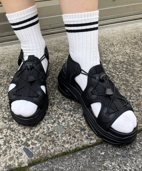 SPINNS(スピンズ)の「メッシュサンダル/コード紐(サンダル・レディース・ブラック/グレー/ホワイト・M/L)」の3枚目の写真