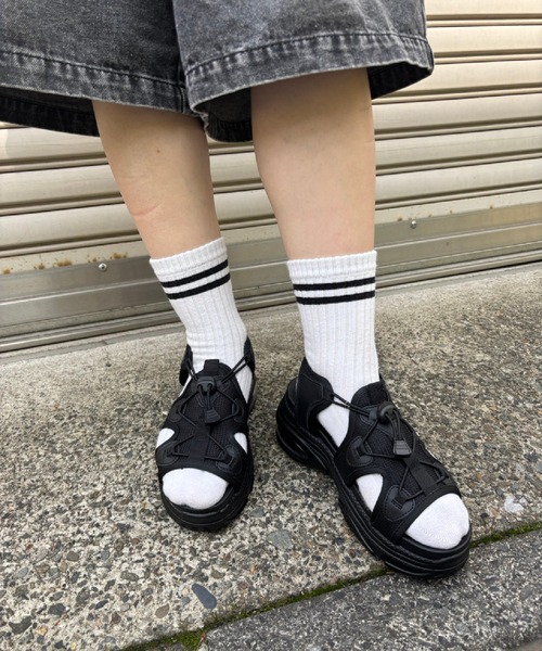 SPINNS(スピンズ)の「メッシュサンダル/コード紐(サンダル・レディース・ブラック/グレー/ホワイト・M/L)」の7枚目の写真