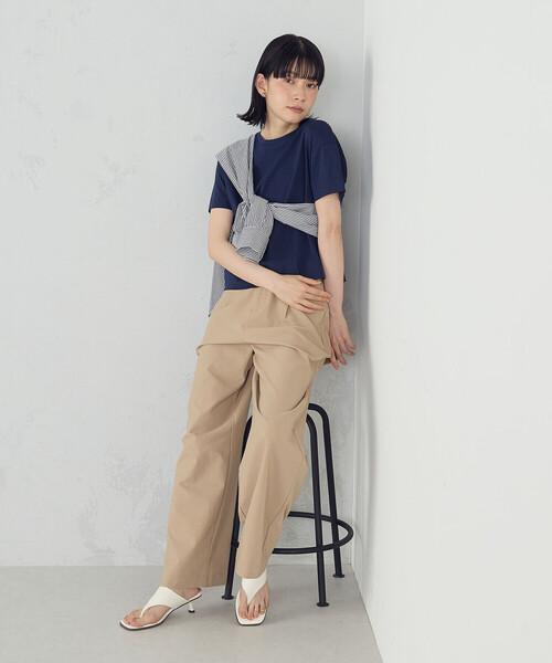 COMME CA ISM（コムサイズム）の「ボックスシルエット　クロップド丈Ｔシャツ（Tシャツ/カットソー・レディース・ネイビー/チャコール/ライトグレー/ベージュ/ブラック/ホワイト・LARGE/MEDIUM）」の21枚目の写真