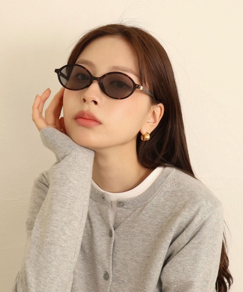 Moschino オーバルフレームサングラス 【関税込】 797426_J1691_1012_001_100_0000