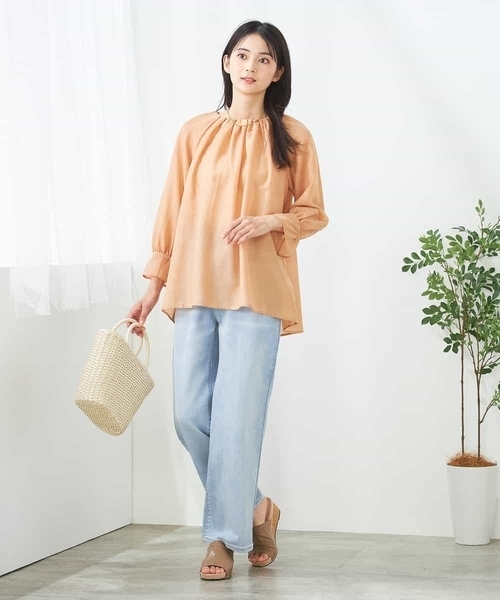 a.v.v(アーヴェヴェ)の「シアータックブラウス(シャツ/ブラウス・レディース・オレンジ/アイボリー/チャコールグレー・42/40/38/36)」の15枚目の写真