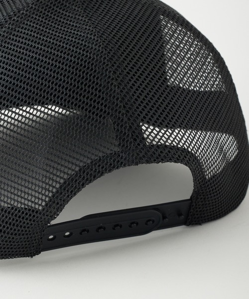 X-girl（エックスガール）の「METALLIC LOGO 6PANEL MESH CAP（キャップ・レディース・ブラック/カモフラージュ/ベージュ・ONE SIZE）」の16枚目の写真