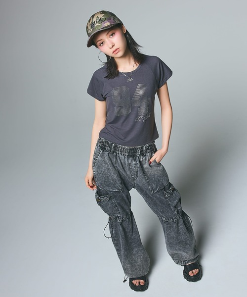 X-girl（エックスガール）の「METALLIC LOGO 6PANEL MESH CAP（キャップ・レディース・ブラック/カモフラージュ/ベージュ・ONE SIZE）」の5枚目の写真